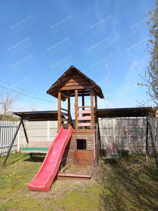 Дача в Лісових Полянах серед сосен