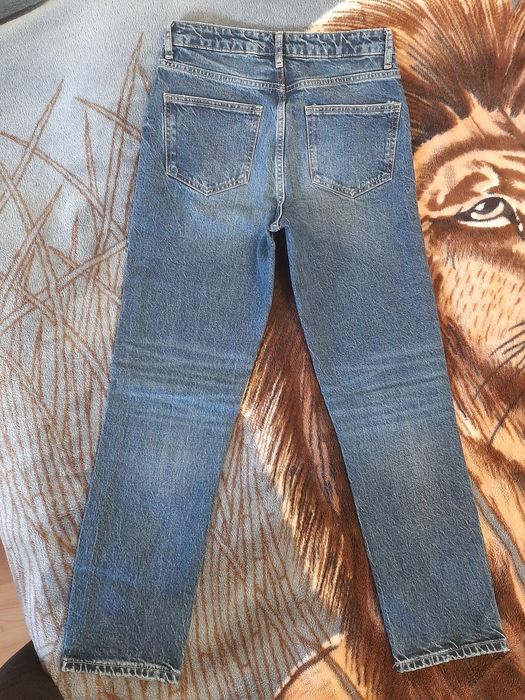 Джинси жіночі Zara, модель мом, розмір 38.