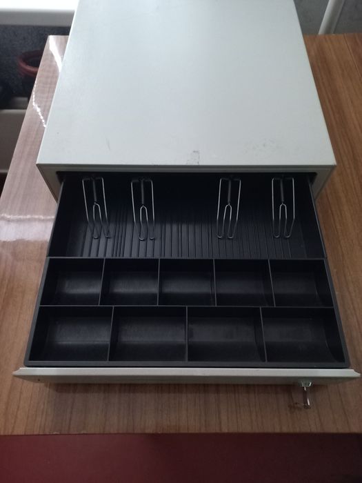 Денежный ящик  б/ у