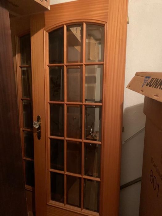 2 interior doors64737739673473122