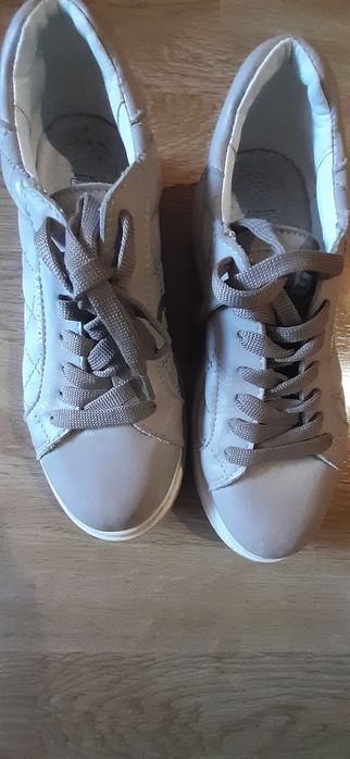 Шкіряні кеди пудрового кольору