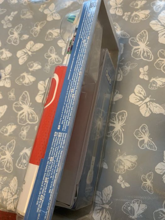 Електрична зубна щітка Oral-B Kids Mickey Mouse (нова)