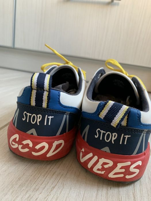 Продам кеды zara