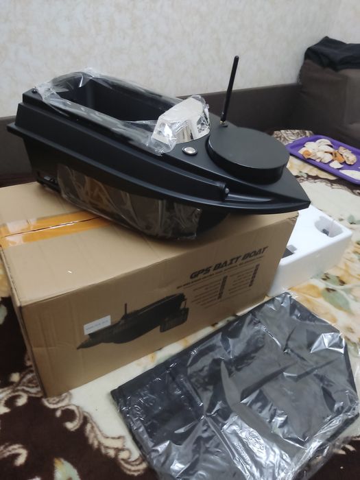 Продам Новий карповий кораблик V 30 з джипіерес