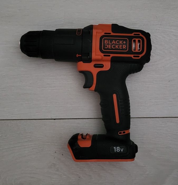Black & Decker wkrętarka udarowa 18v