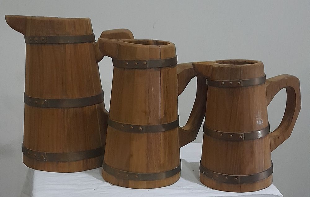 Jarros e canecas de madeira444789987046205440