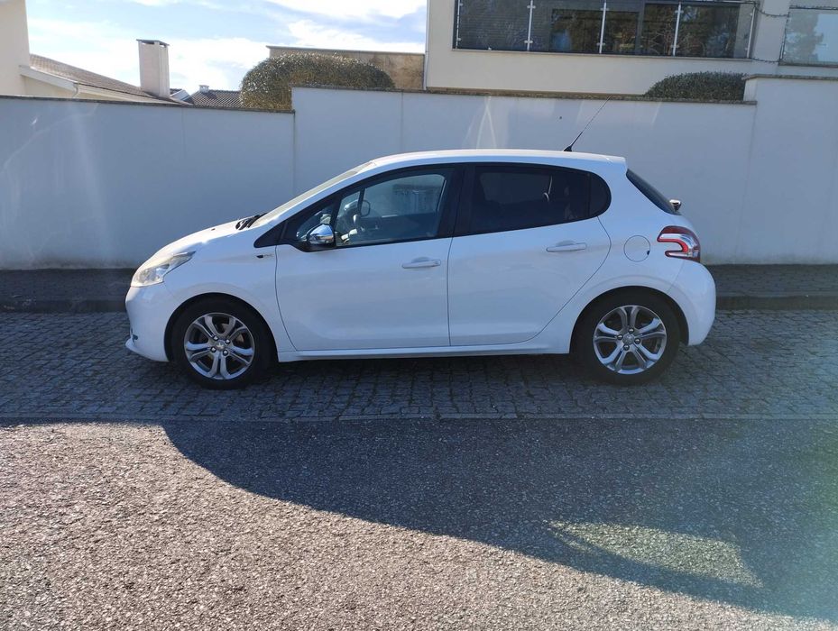 Peugeot 208 1.2 VTI Style Gasolina 2015