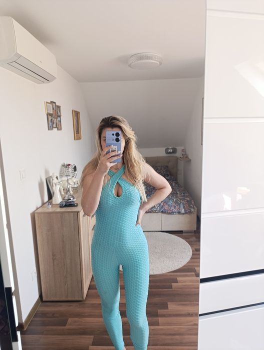 Kombinezon sexy wycięcie dekolt kobiecy XS s modny długi