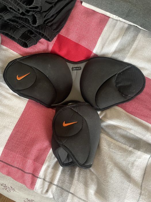 Pasy obciążeniowe do biegania Nike 2×2,25 kg