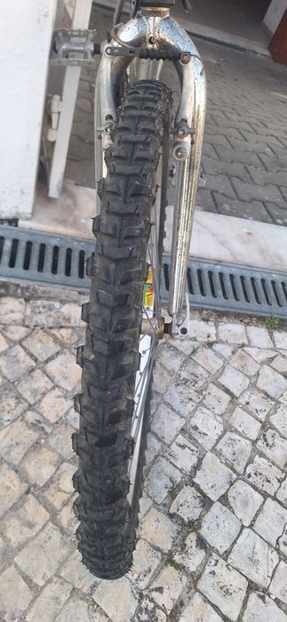 Bicicleta senhora em bom estado!