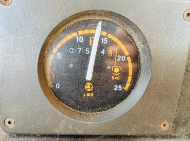 Екскаватор - навантажувач NEW HOLLAND (JCB 3CX)