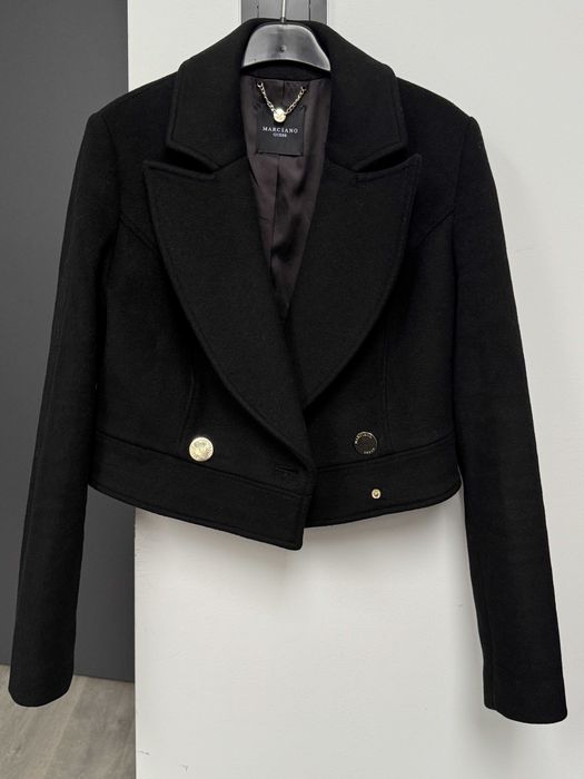 Kurtka Marciano Guess ze sztucznym futrem EU40