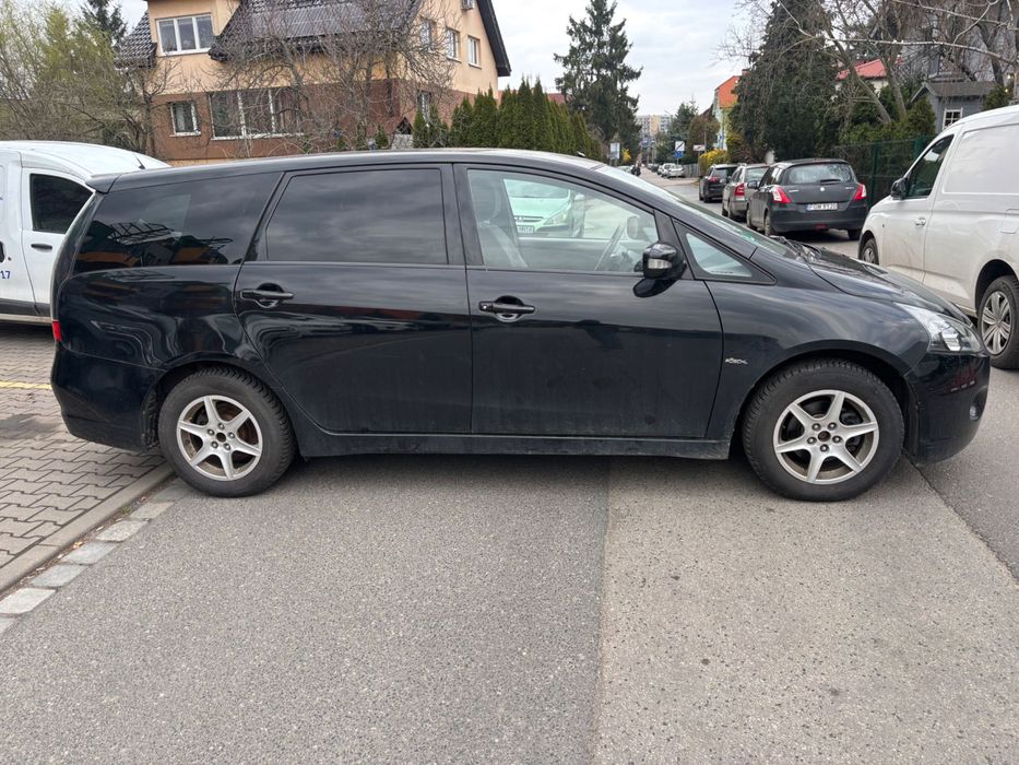 Mitsubishi Grandis 2,4