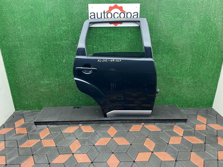Дверка задня права Mitsubishi Outlander XL