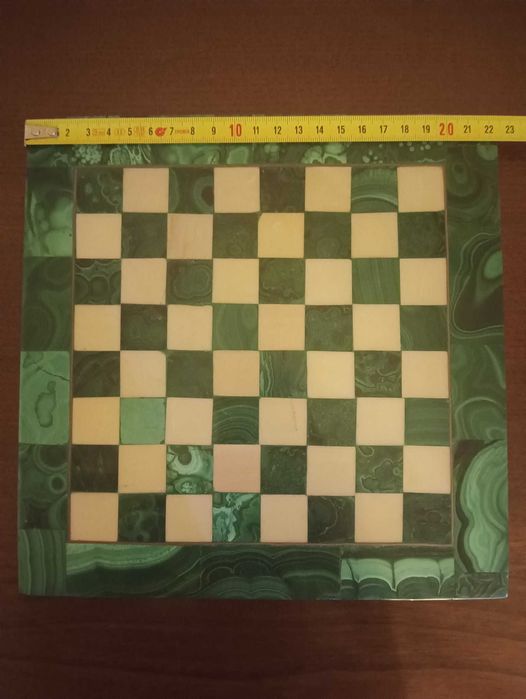 Xadrez em Malaquite e "Jade Branca"  22.5 x 22.5 made in Congo, Africa