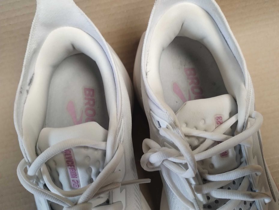buty sportowe do biegania 40,5  brooks glycerin 23