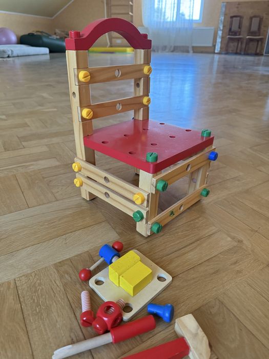 Деревʼяний стілець конструктор