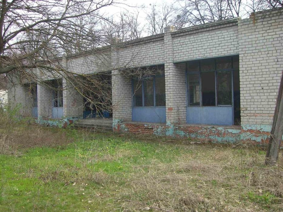 Продам турбазу Днепропетровская обл, Самарь 3,5 га земли  4 тыс м2 зданий 70 $ за м2 от собственника