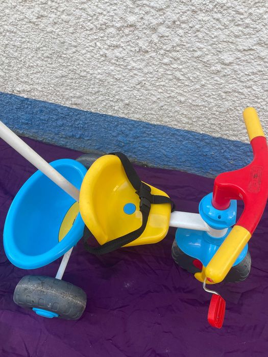 Triciclo de criança