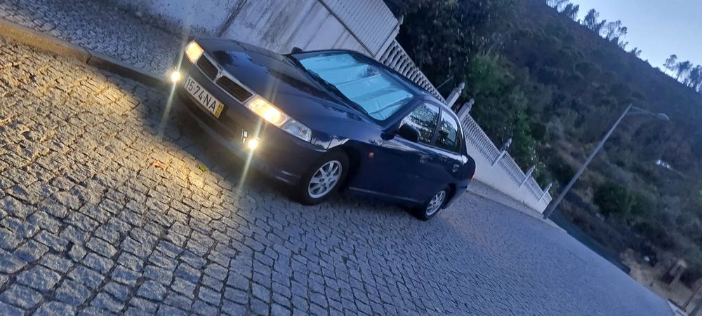 Mitsubishi Lancer 1.3 GLX