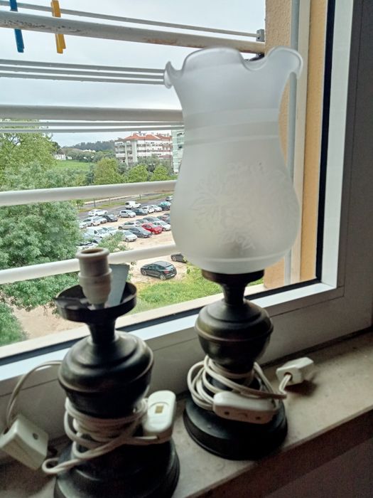 Toalhas De Banho Almofadas Decorativas E Candeeiros Abajures Novos