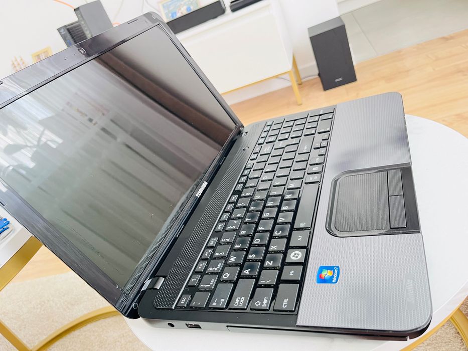 Laptop Toshiba Satellite c855-12j