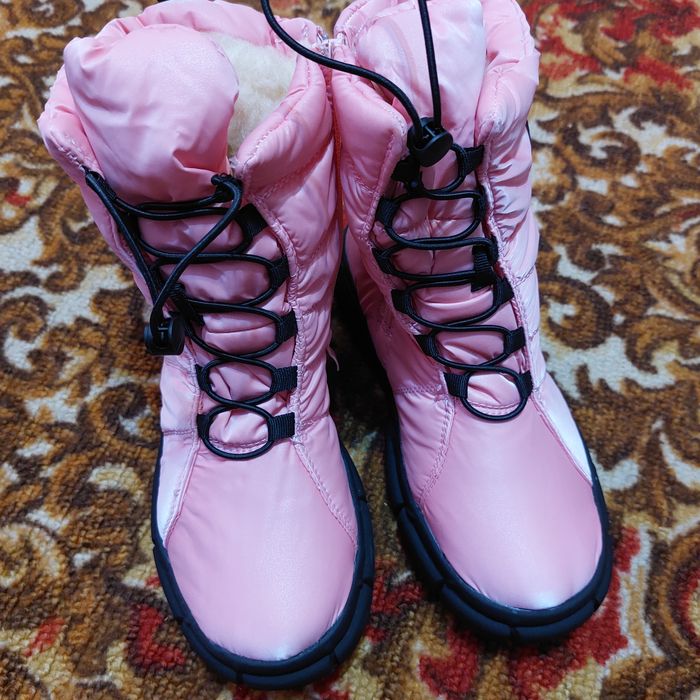 Дитячі чобітки ,нові.