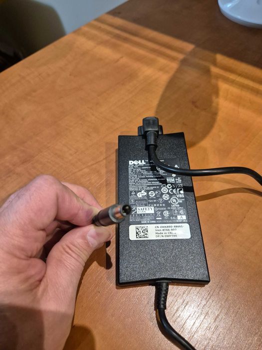 Zasilacz Dell 90W travel - cienki - oryginał DA90PE1-00