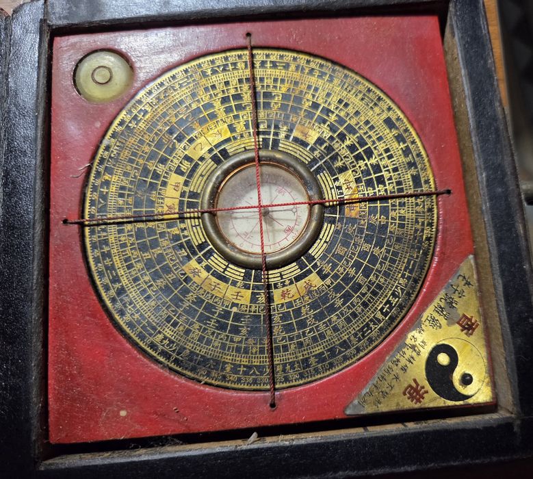 Bússola geomântica chinesa