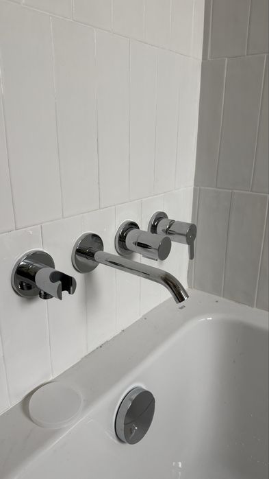 Canalizador.    .65740785763329121