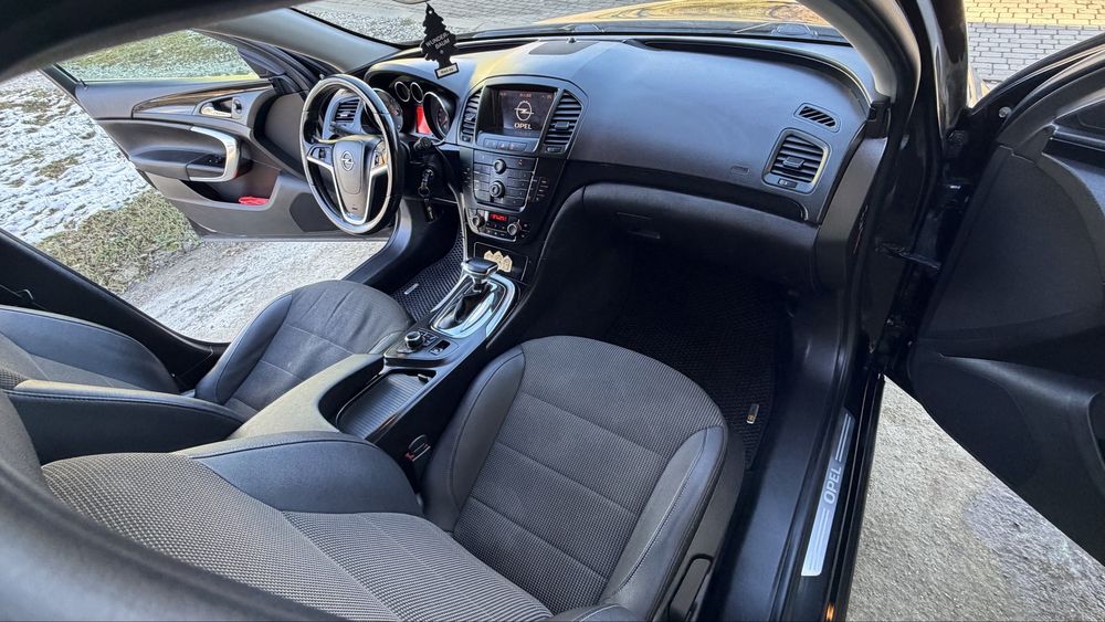 Opel Insigniya 2011р 2.0 Дизель Автомат