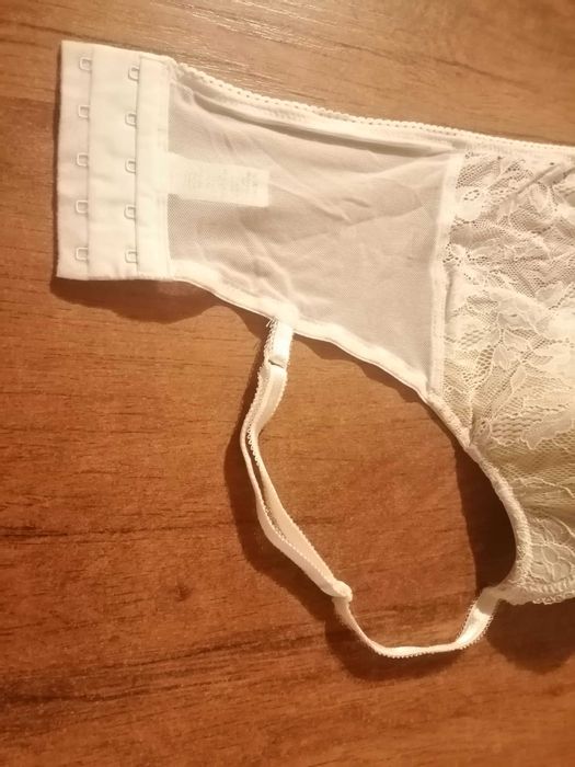 Biustonosz koronka 75B