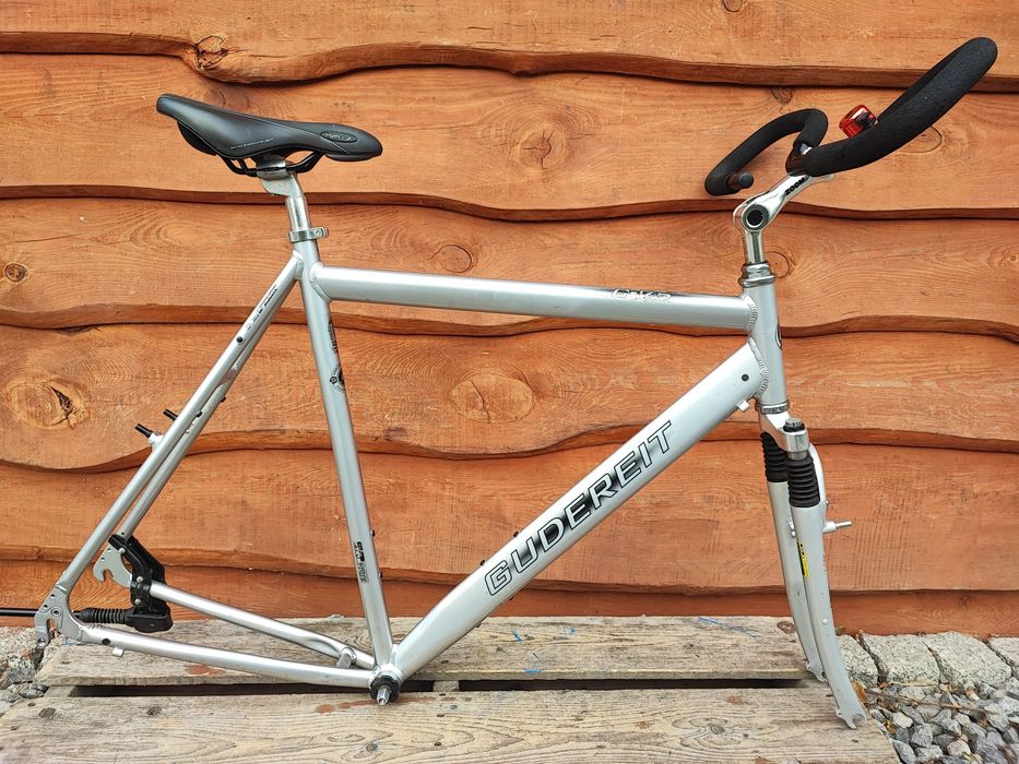 Rama rowerowa trekking Gudereit C-75 alu 28" RST retro mtb