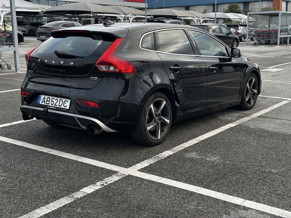 Volvo v40 D2 1.6 R-Design