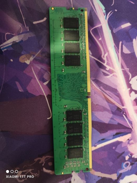 Продам оперативку ddr4 8gb 2133