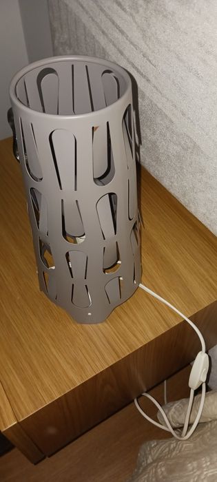 Candeeiro de mesinha de cabeceira cinzento vendo e troco