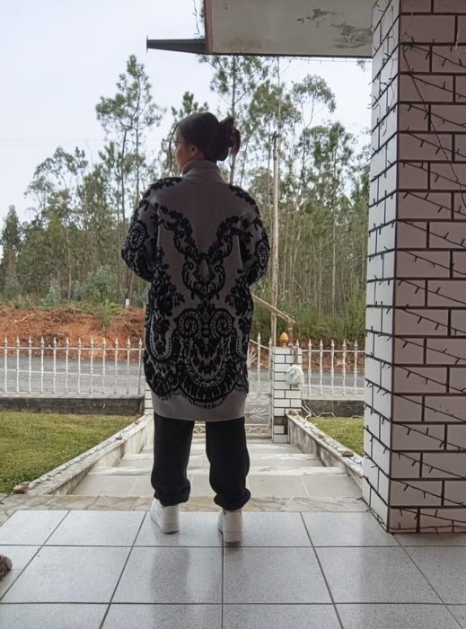 Casaco com detalhes em veludo