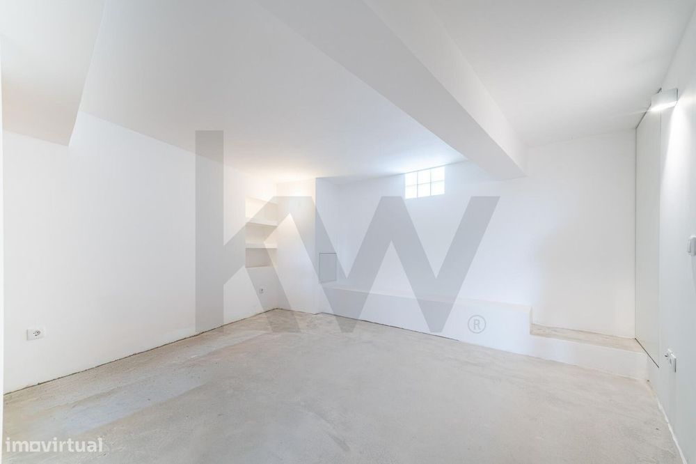 Studio to be inaugurated, with potential for residential use.