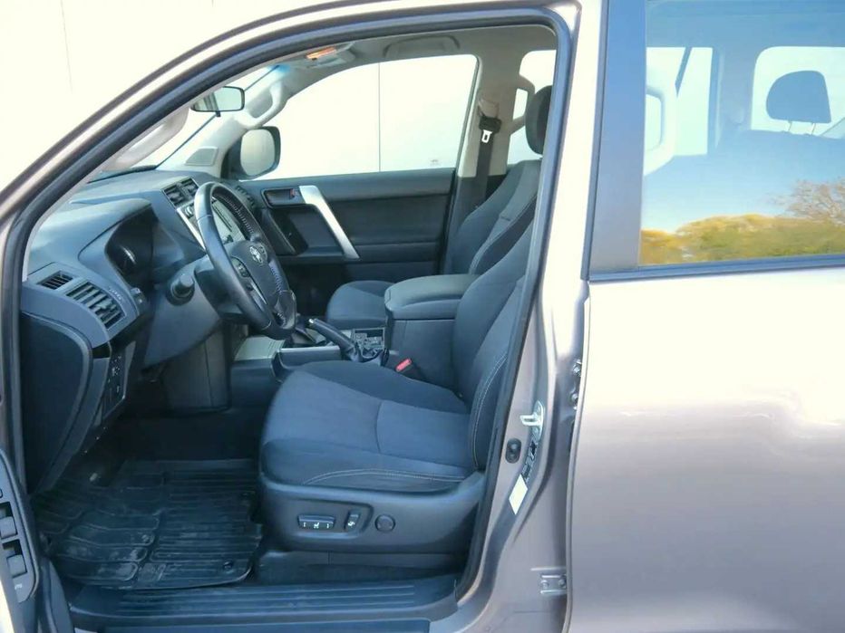 Toyota Land Cruiser Prado 2.8 D4 Comfort Європа