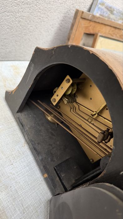 Zegar kominkowy w drewnie stary