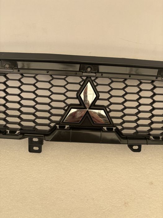 Mitsubishi Outlander II 2 lift fl 10-12 grill atrapa kratka zderzaka