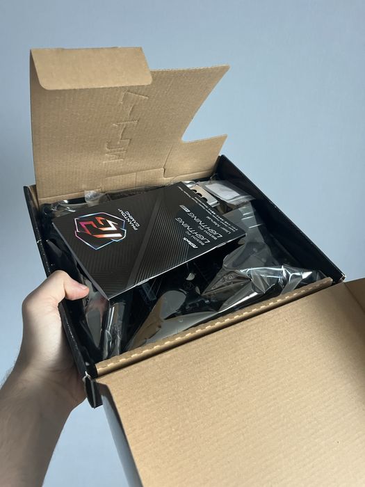 ASRock B650M PG Lightning