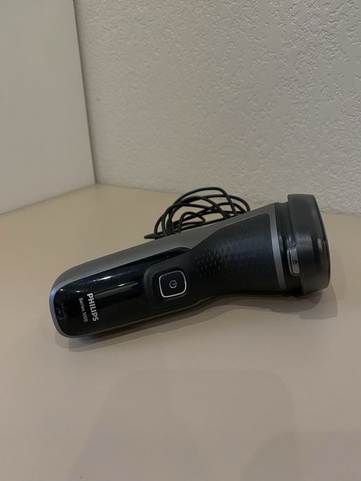 Електробритва Philips S1332