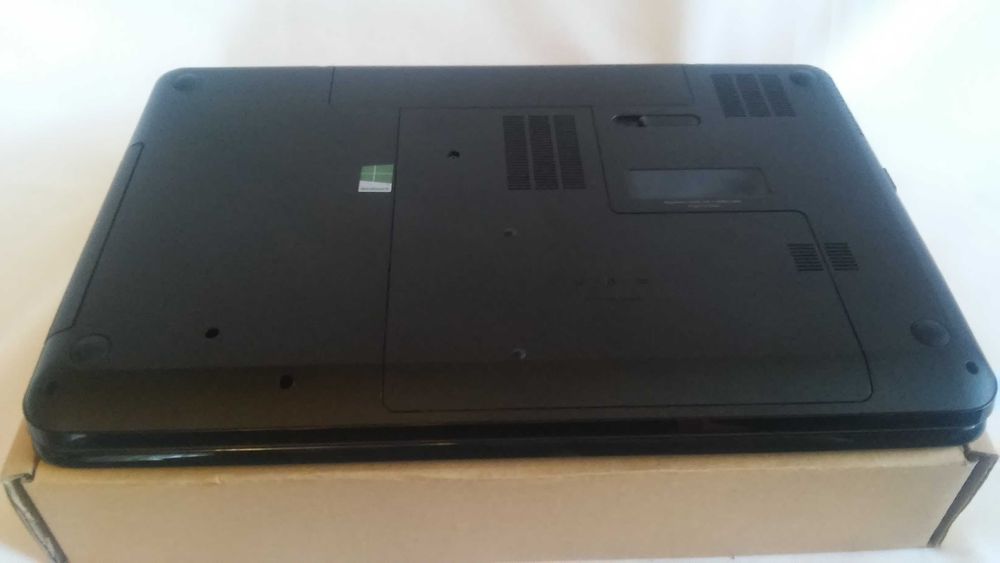 laptop HP Pavilion G7 i5  SSD 8gb jak nowy 17'3 W10