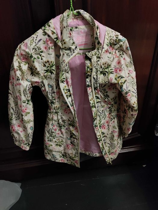 Ветровка для девочки