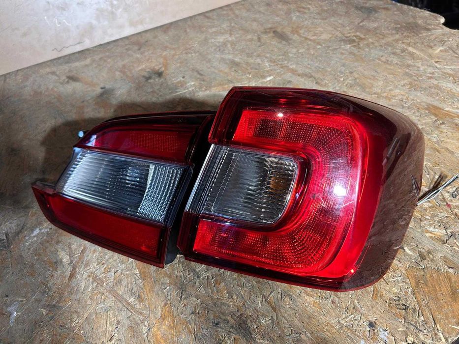 Lampa Prawa Subaru Levorg Europa