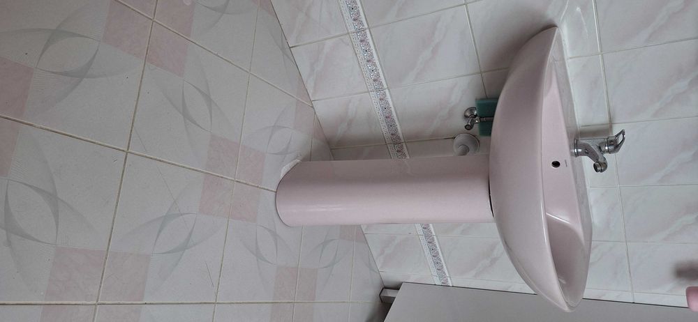 Umywalka  BellaVista z nogą