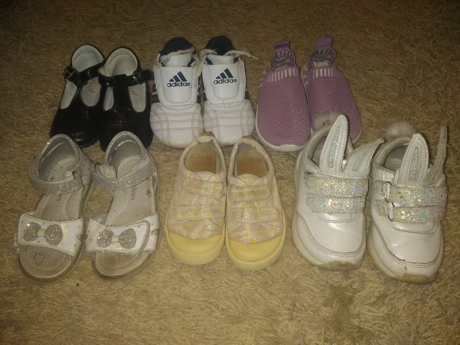 Красовки босоніжки туфлі мокасини