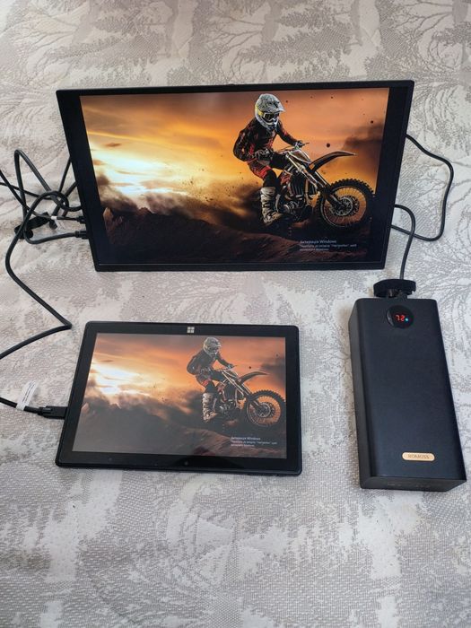 Сенсорний портативний монітор 4К UHD 15.6 дюйм 60 Гц Type C3.1 HDMI