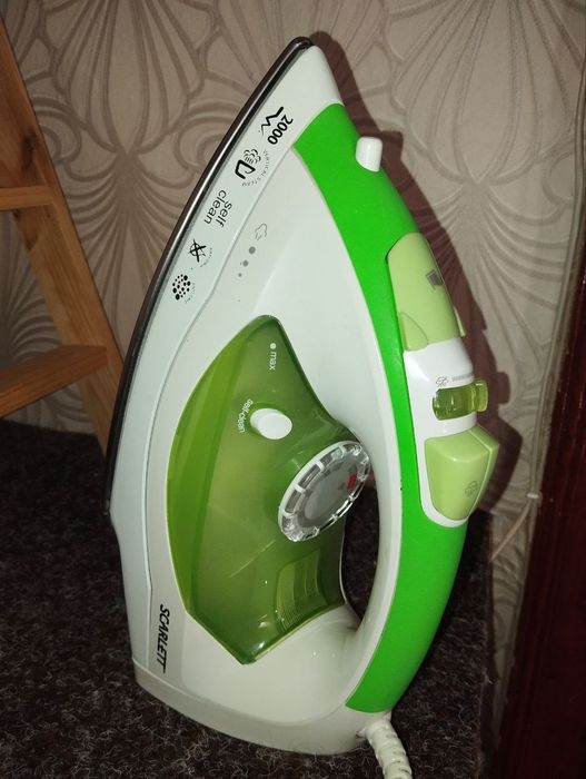 Утюг scarlett рабочий